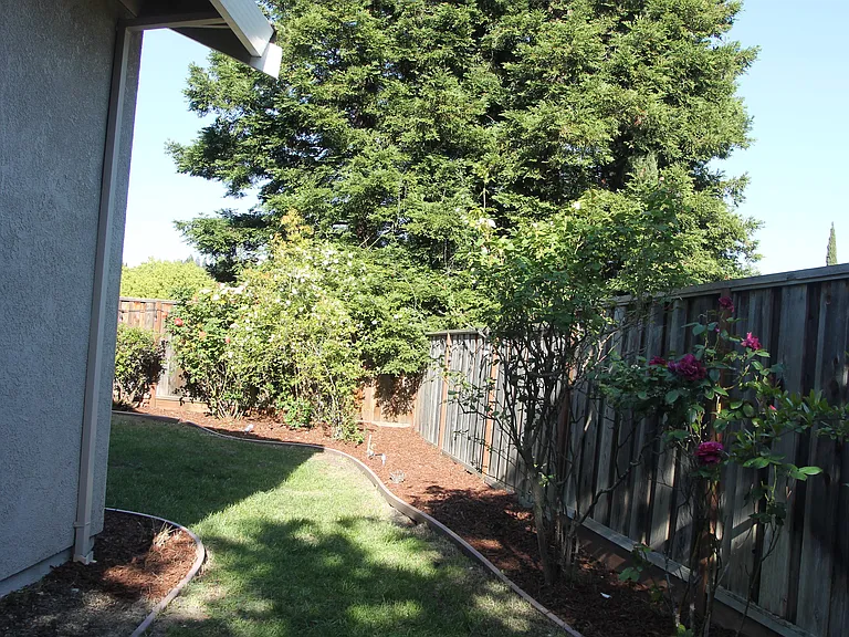 600 Bourne Ct — Photo 35