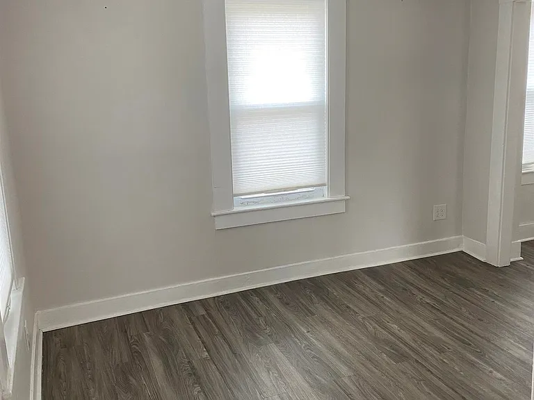 27 Pierce St — Photo 5