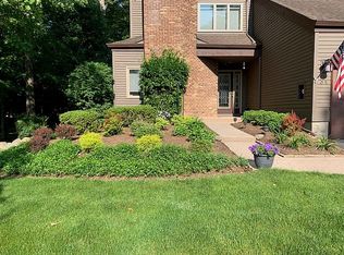 34 N Bayard Ln, Mahwah, NJ 07430