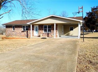 318 Bass St, Park Hills, MO