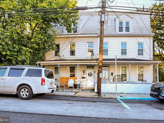 2nd image of 238 Lincoln St