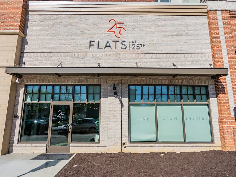 Flats at 25th — Photo 103