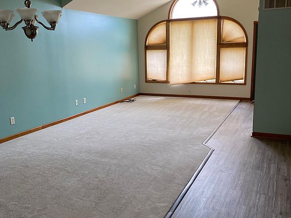 5th image of 7564 E 108th Ave