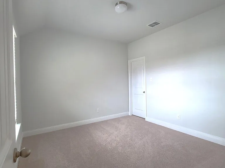 6825 Andrew Dr — Photo 18