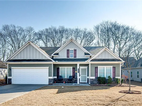 44 Westover Rd SE, Cartersville, GA 30120