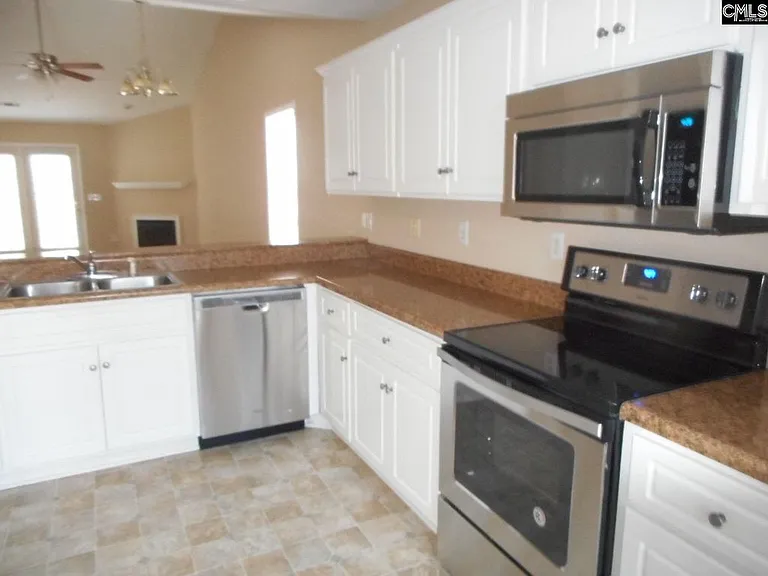 128 Crestland Dr #1 — Photo 5