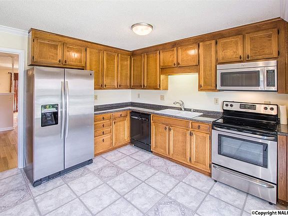 4th image of 6937 Steeplechase Dr NW