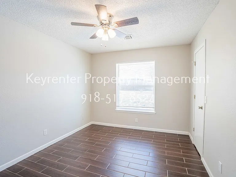 4601 S Cedar Ave — Photo 10