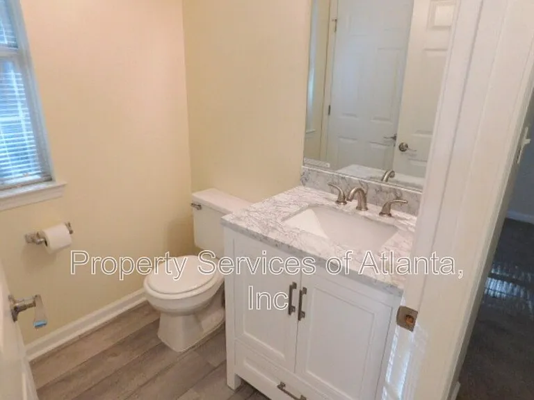11215 Abbotts Station Dr — Photo 9