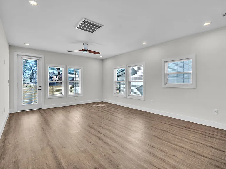 323 Wilkins St #B — Photo 18