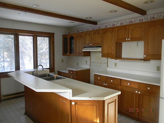 2nd image of 13 Timber Ln
