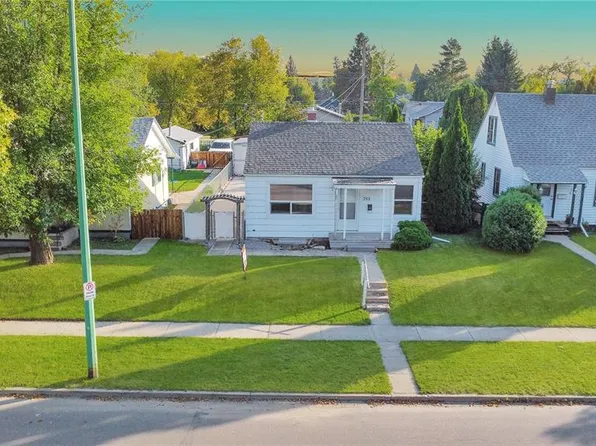 755 4th STREET E, Prince Albert, SK S6V 0K4