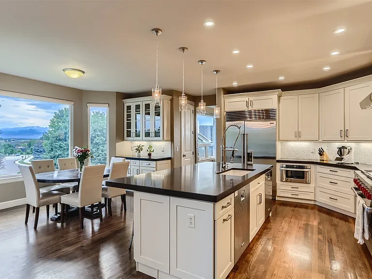 197 Meadow View Pkwy — Photo 3