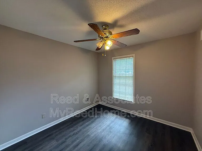 2292 Eastover Dr — Photo 6