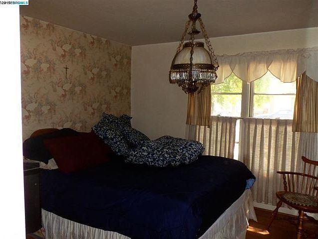 2nd image of 1613 5th St