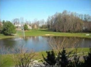 3912 Green Look Ct, Fairfax, VA 22033