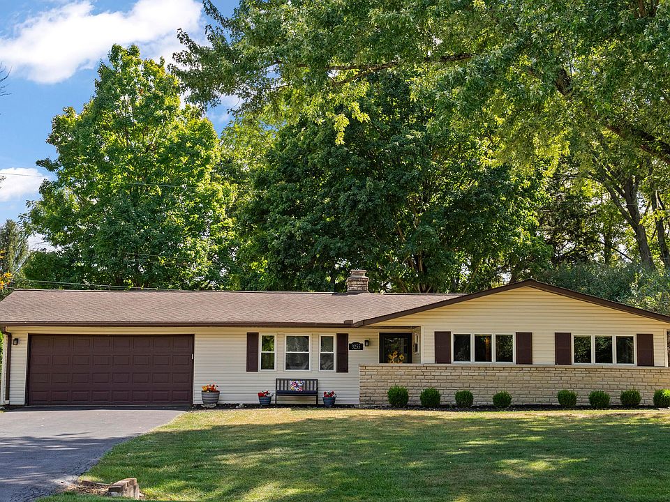 1st image of 3255 Darbyshire Dr