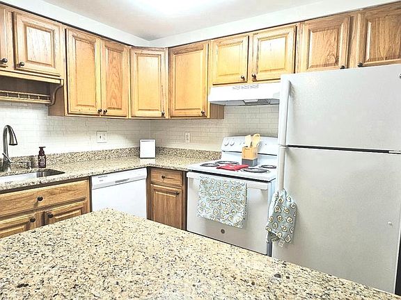 4th image of 10100 Campus Way S Unit 304-4A