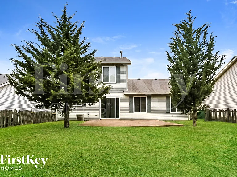 21439 W Georgetown Ct — Photo 15