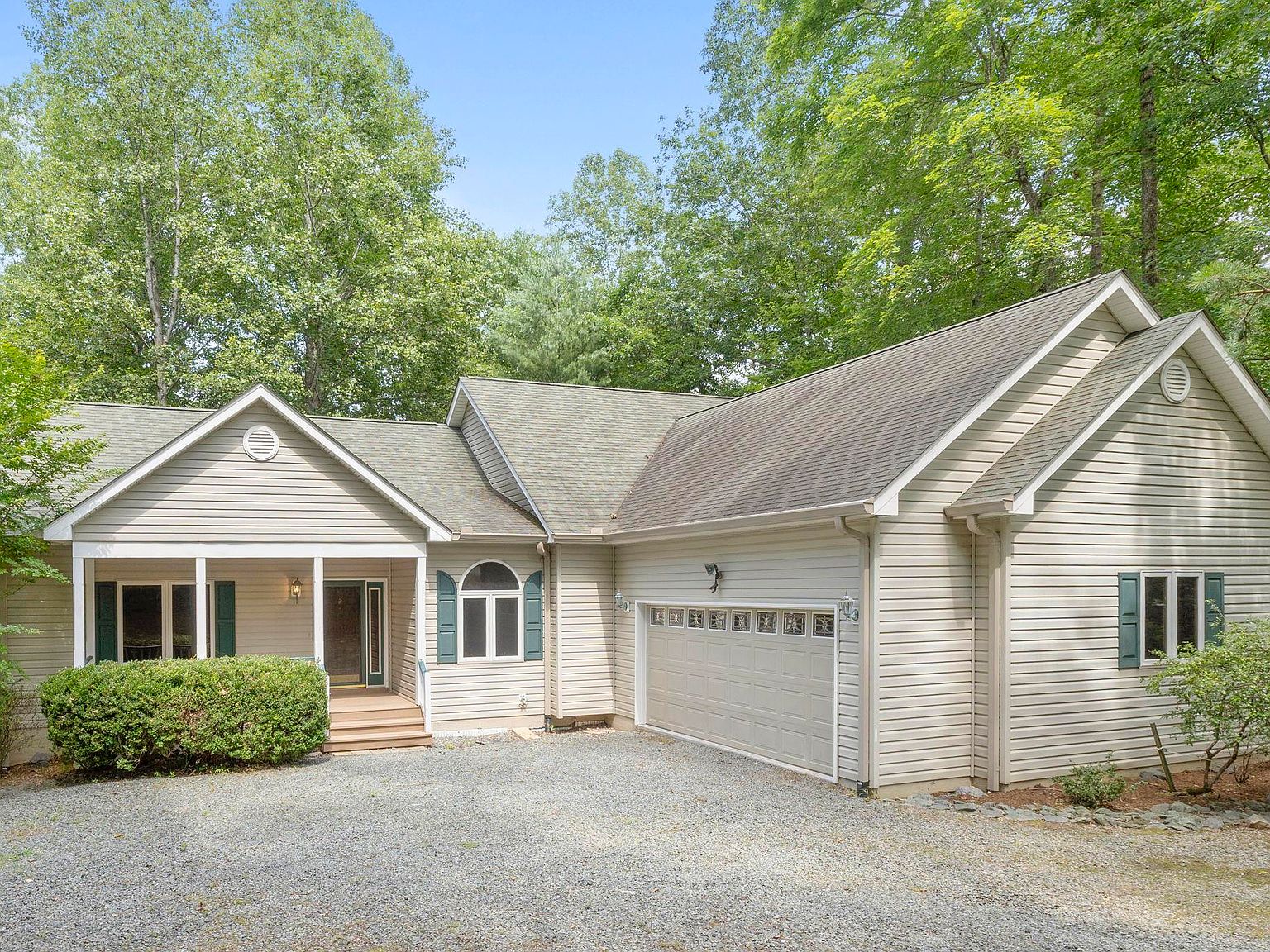6 Putt Cir, Palmyra, VA 22963 | Zillow