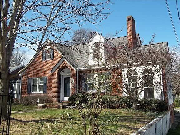 2nd image of 728 Crescent Dr