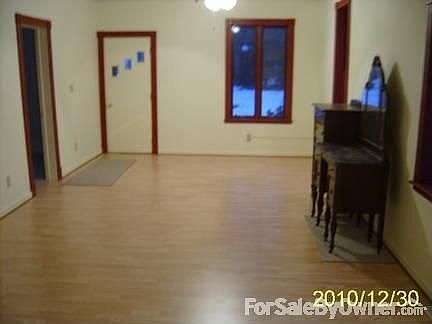 2nd image of 411 Olive St