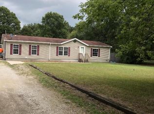 886 Chatterson Rd, Muskegon, MI 49442