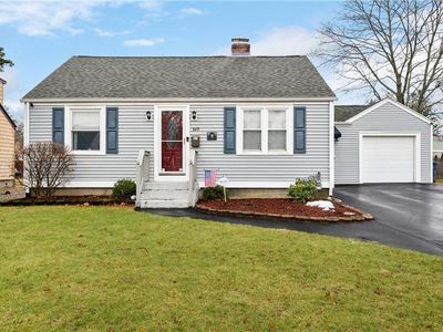 329 Maple St, Warwick, RI, 02888
