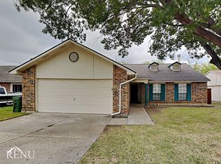 2117 Newbury Dr, Arlington, TX 76014