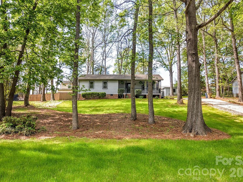 1st image of 3916 Wonderland Dr