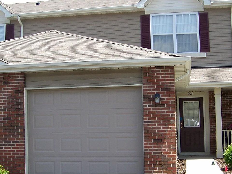 1st image of 921 Flagstone Dr