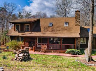 42 Blossom Lake Ln, Castleton, VA 22716