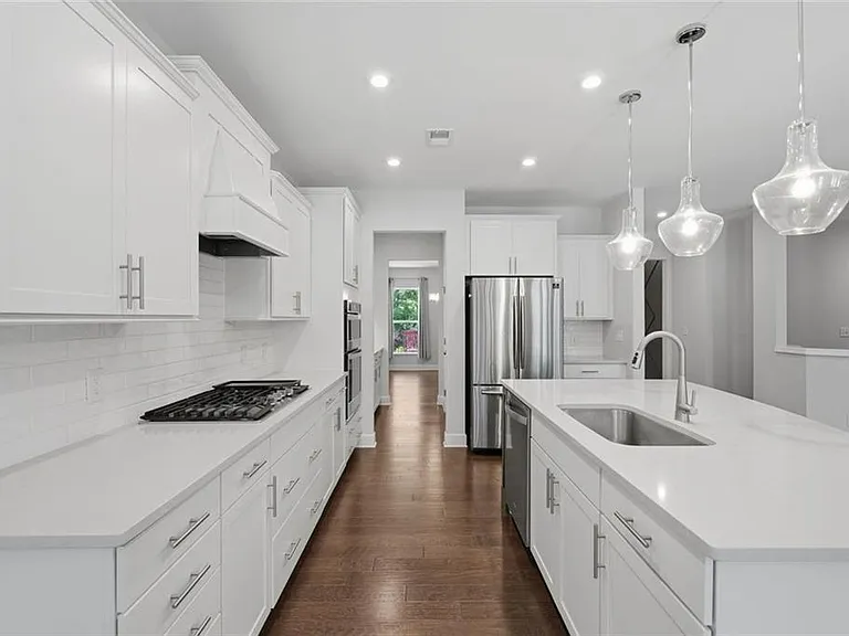 6168 Collins Rd — Photo 9