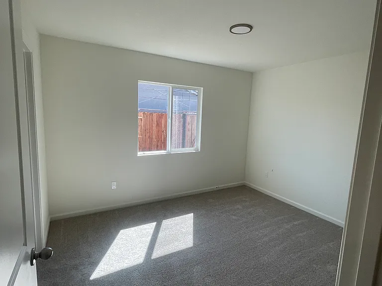 2425 Elkhorn Rd — Photo 6