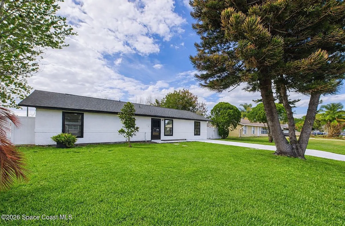 4 bed, 1668 sqft, $2,900 — Photo 1