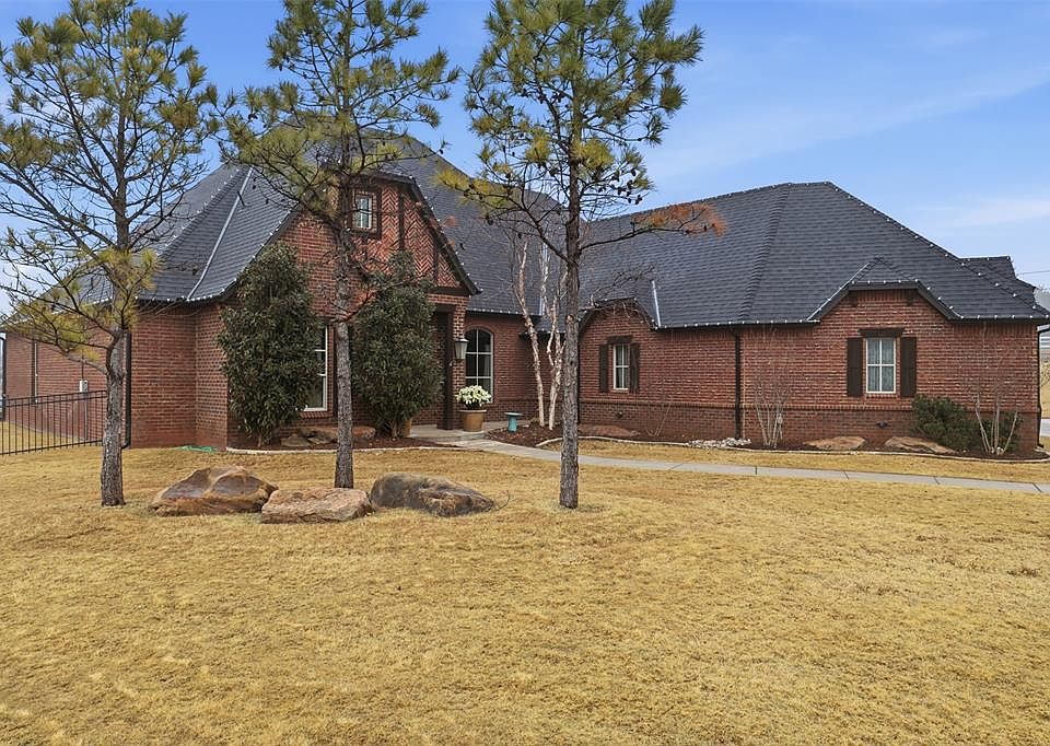 1st image of 22087 Black Walnut Cir