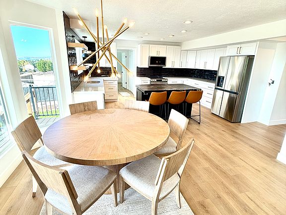 5th image of 10158 High Point Ln