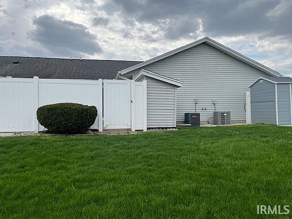 4th image of 1405 Berkley Cir
