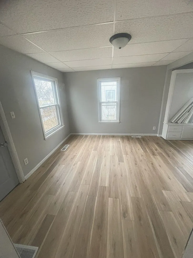3 Bedroom 1 2 Bathroom House for Rent — Photo 1