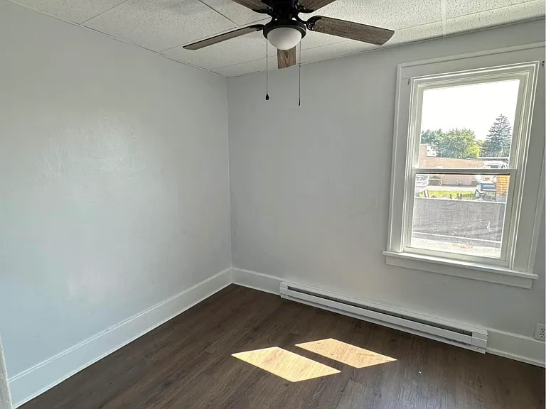 320 Meriline Ave #301/302 — Photo 5