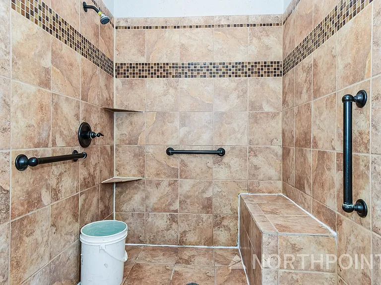 6113 Denver St — Photo 14
