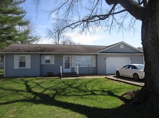 105 Marshall Pl, Carmi, IL 62821