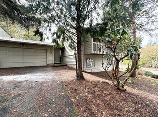 10004 SW Quail Post Rd, Portland, OR 97219