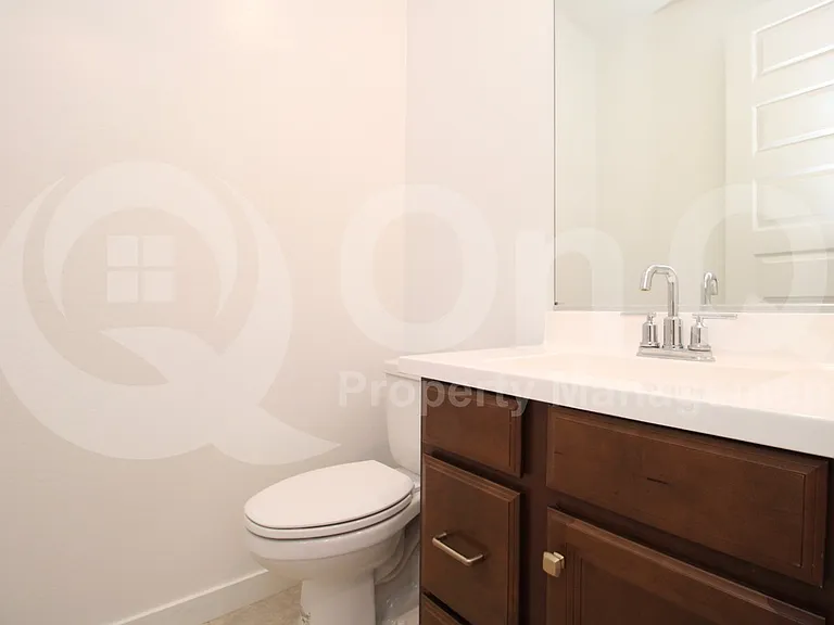 1158 E Sabino Dr — Photo 21