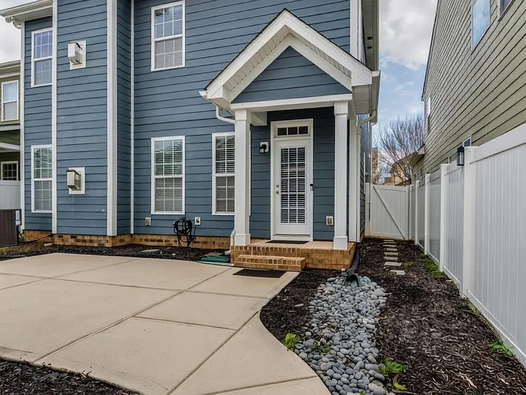 10524 Royal Winchester Dr — Photo 24