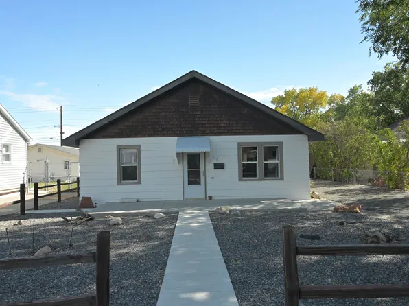 427 N Bernard St, Powell, WY 82435