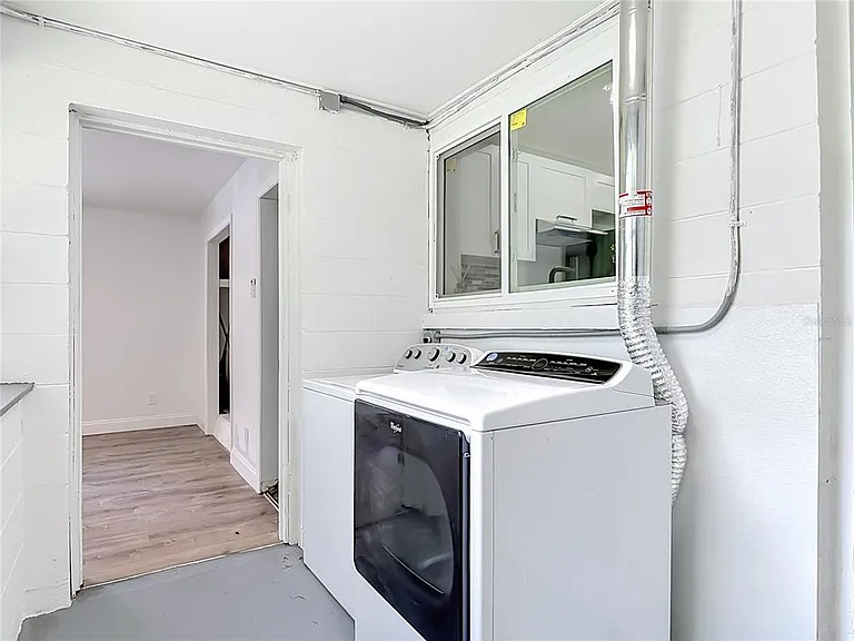 234 N Adams St — Photo 34