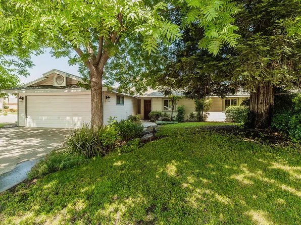 1852 N Hollywood Drive, Reedley, CA 93654
