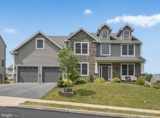 66 Stella Dr, Sinking Spring, PA 19608