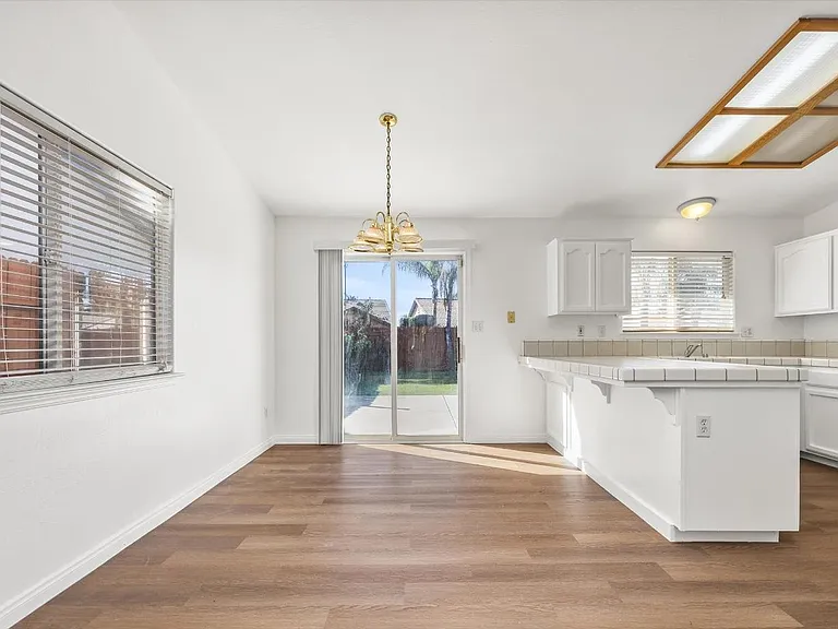 3921 White Sands Dr — Photo 17